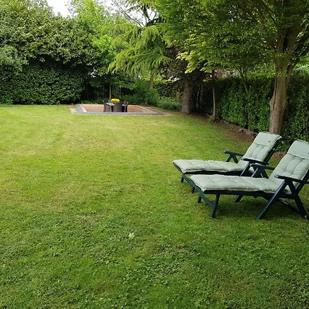 Spacious Near With Sauna ガルデレン