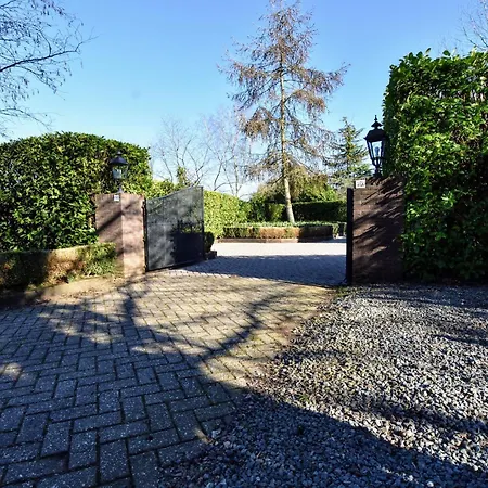 Holiday home Spacious Near With Sauna *