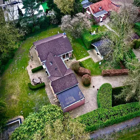 Spacious Near With Sauna 別荘 *