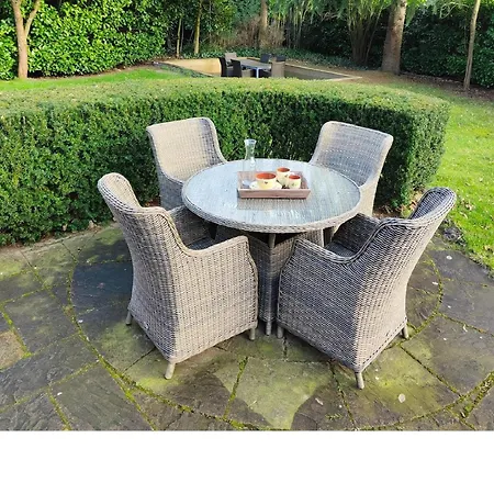 Spacious Near With Sauna