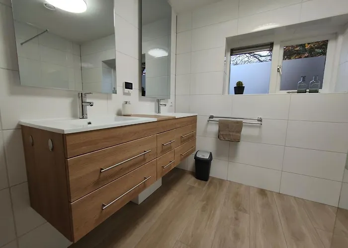 Spacious Near With Sauna Сasa de vacaciones Garderen