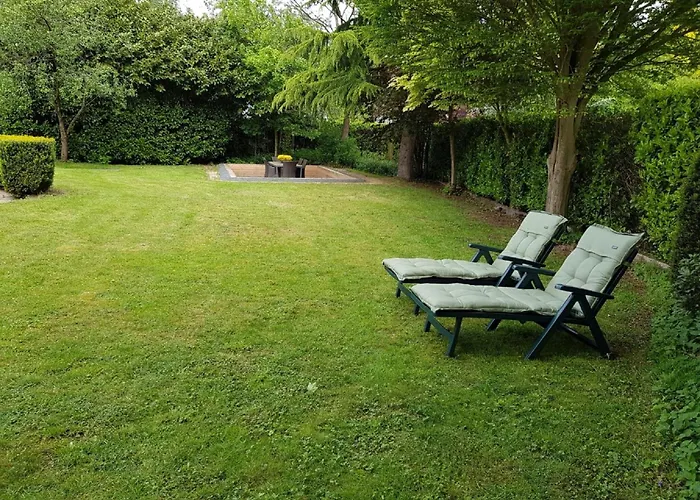 Spacious Near With Sauna Garderen