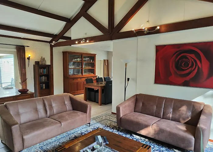 Holiday home Spacious Near With Sauna Garderen