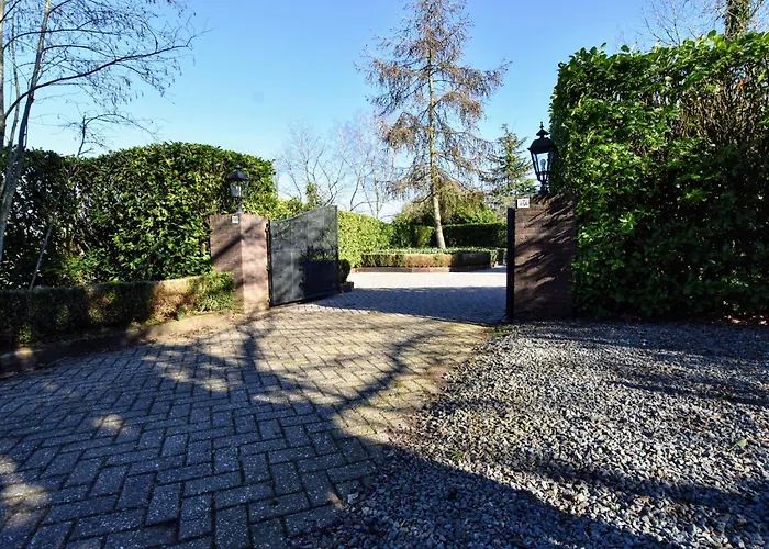 Сasa de vacaciones Spacious Near With Sauna *