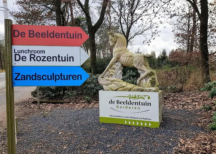 Сasa de vacaciones Spacious Near With Sauna