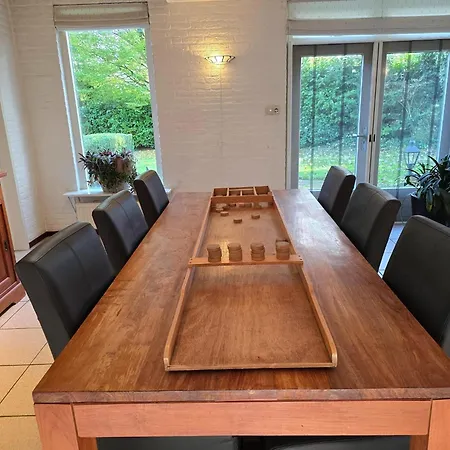Spacious Near With Sauna * 加德兰